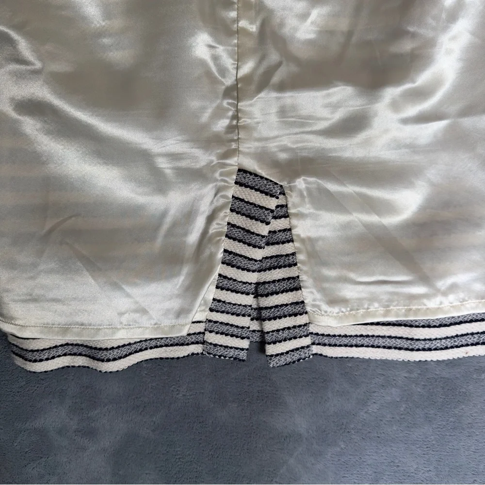 J. Crew Gray and White Striped Pencil Skirt size 4 small